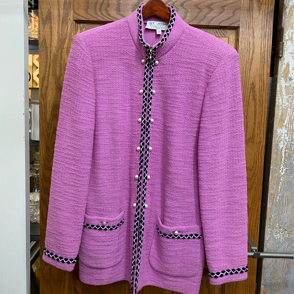 St. John pink vintage blazer!